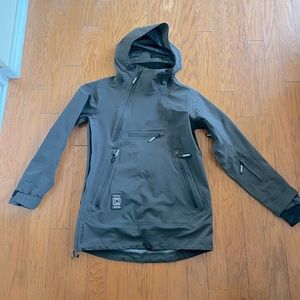 L1 Atlas Snowboarding Jacket- Women’s Small, Dark Gray